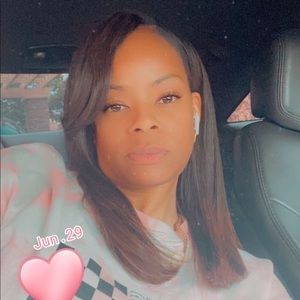 Meet your Posher, Trinia